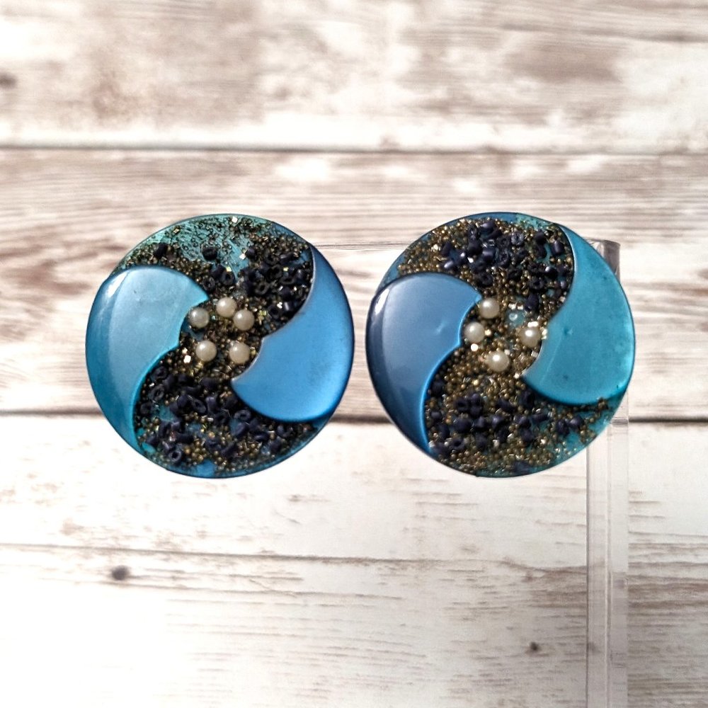 Vintage Clip On Earrings Unusual Blue 1.25 - Repair Needed